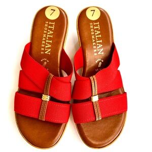 Italian Shoemakers Red Platform  Sandals Gold Accents Slides Sz 7